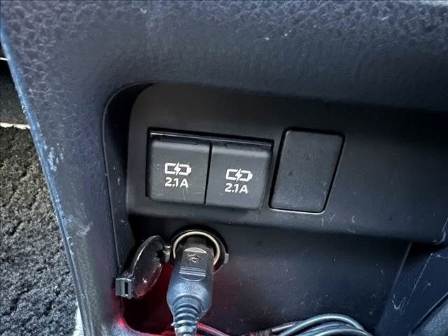 TOYOTA VOXY 4WD 2021 Image 31