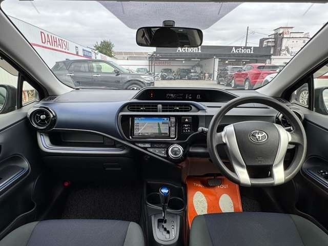 TOYOTA AQUA 2015 Image 31