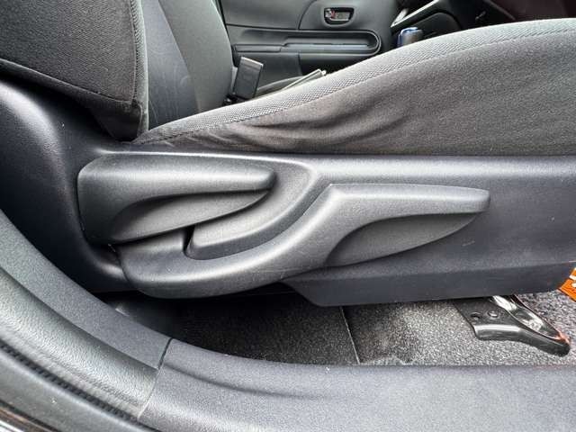 TOYOTA AQUA 2015 Image 31