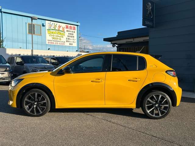 PEUGEOT 208 2022 Image 31