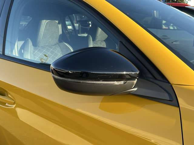 PEUGEOT 208 2022 Image 31