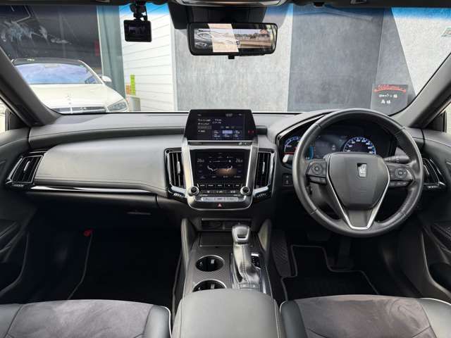 TOYOTA CROWN SEDAN HYBRID 2019 Image 31
