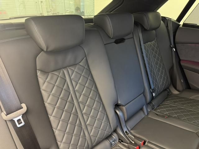 AUDI Q8 2025 Image 31