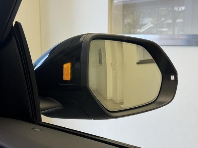 AUDI Q8 2025 Image 31