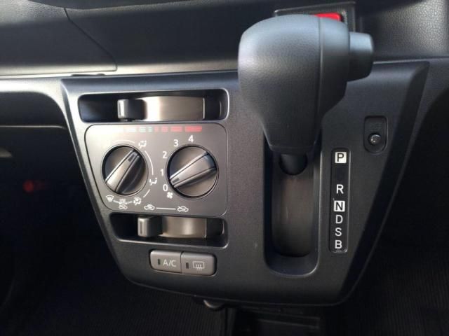 DAIHATSU MIRA E:S 2018 Image 31