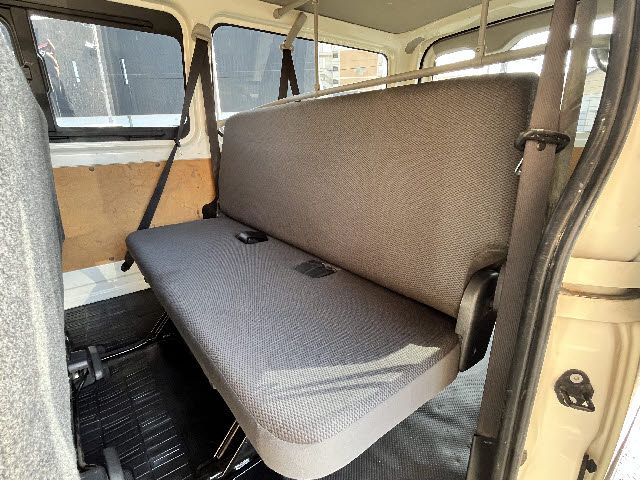 TOYOTA HIACE VAN 4WD 2019 Image 31