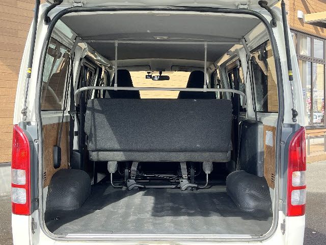 TOYOTA HIACE VAN 4WD 2019 Image 31