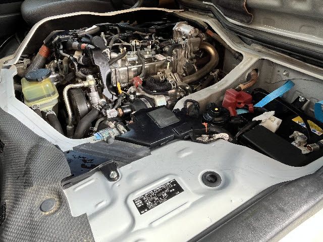 TOYOTA HIACE VAN 4WD 2019 Image 31