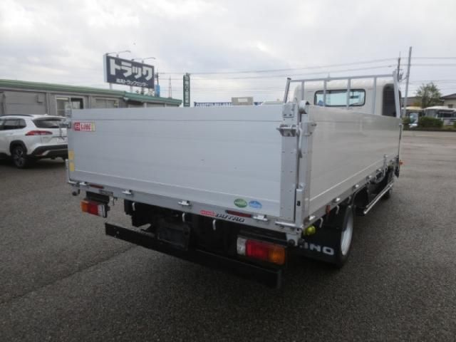 HINO DUTRO 2014 Image 31