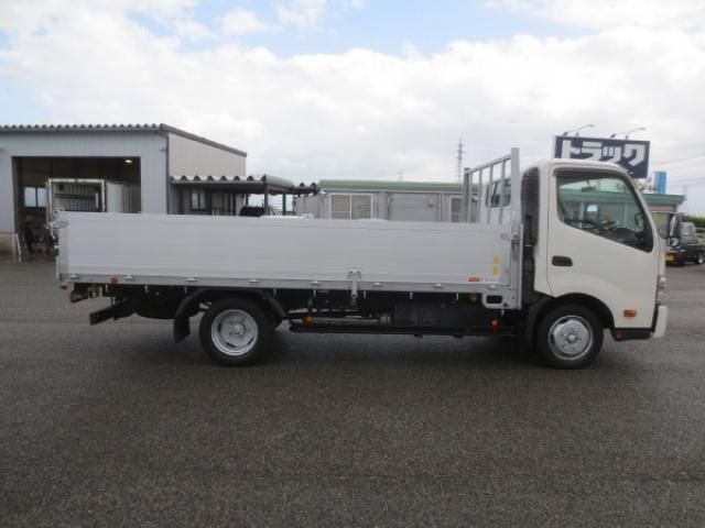 HINO DUTRO 2014 Image 31