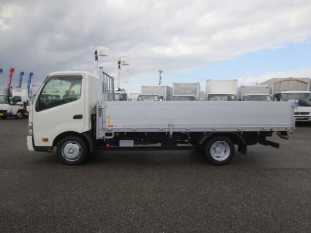 HINO DUTRO 2014 Image 31
