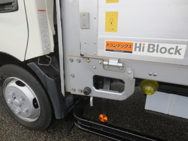 HINO DUTRO 2014 Image 31