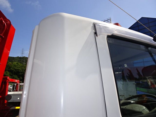 MITSUBISHI FUSOU FIGHTER 2002 Image 31