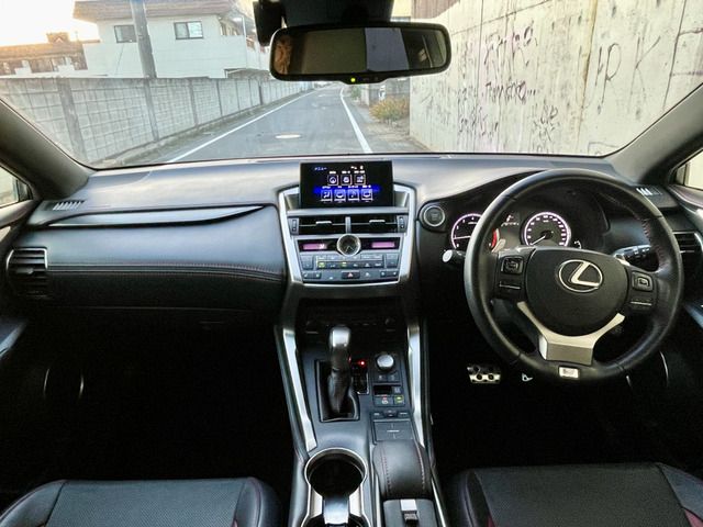 TOYOTA LEXUS NX200T AWD 2015 Image 31