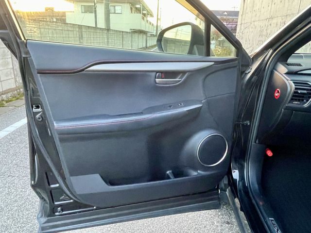 TOYOTA LEXUS NX200T AWD 2015 Image 31