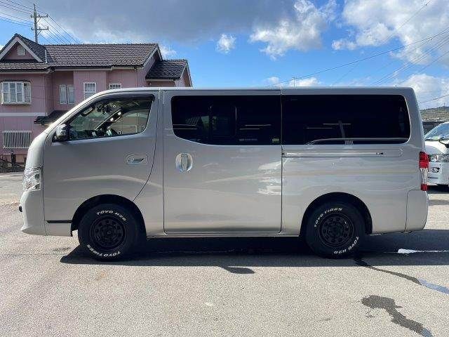 NISSAN NV350 CARAVAN 4WD 2018 Image 31