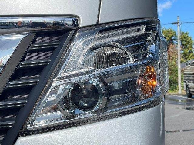 NISSAN NV350 CARAVAN 4WD 2018 Image 31