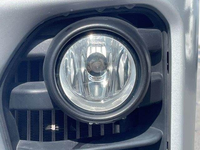 NISSAN NV350 CARAVAN 4WD 2018 Image 31