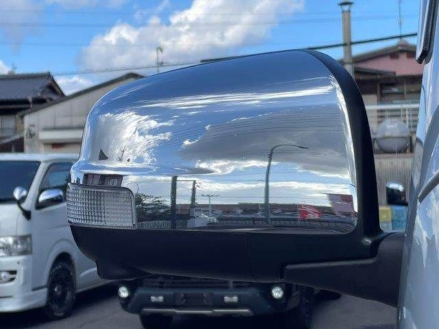 NISSAN NV350 CARAVAN 4WD 2018 Image 31