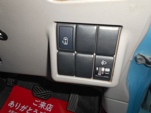 NISSAN ROOX 2012 Image 31