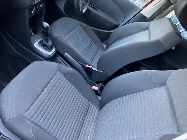 VOLKSWAGEN POLO 2011 Image 31