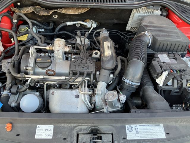 VOLKSWAGEN POLO 2011 Image 31