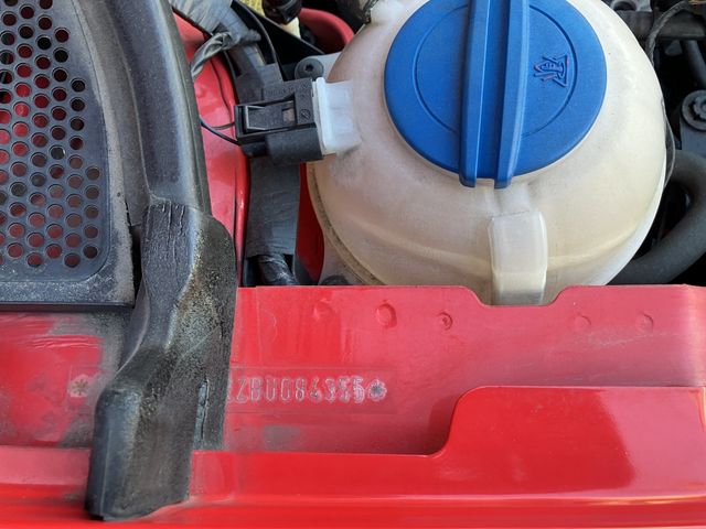 VOLKSWAGEN POLO 2011 Image 31