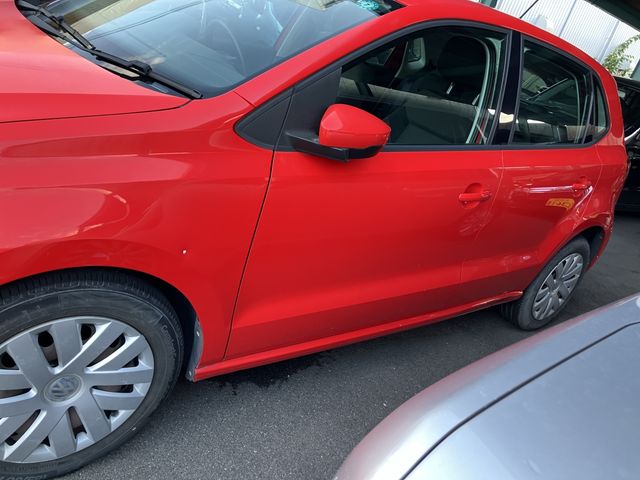 VOLKSWAGEN POLO 2011 Image 31