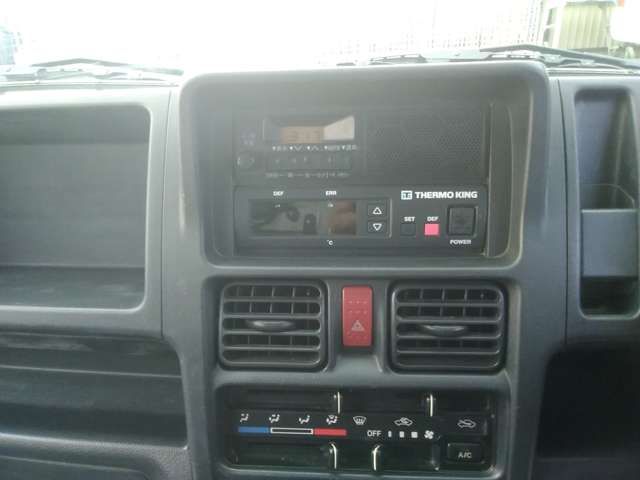 SUZUKI CARRY TRUCK 4WD 2015 Image 31