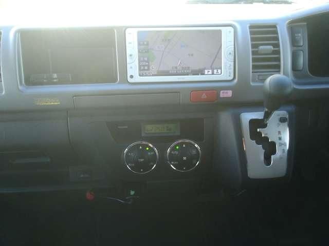 TOYOTA HIACE WAGON 4WD 2012 Image 31