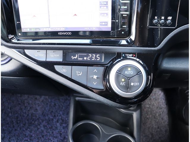 TOYOTA AQUA 2016 Image 31