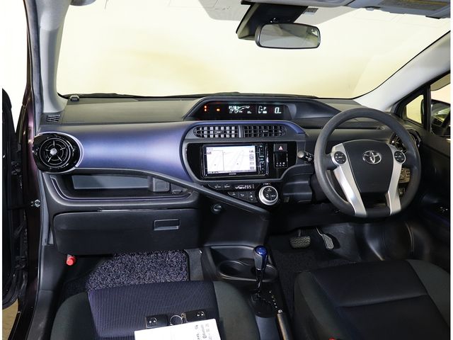 TOYOTA AQUA 2016 Image 31