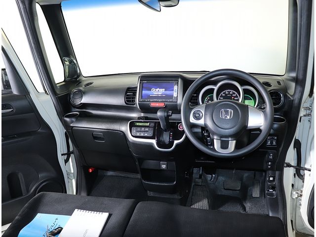 HONDA N BOX 2015 Image 31