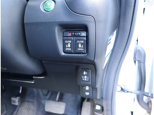 HONDA N BOX 2015 Image 31