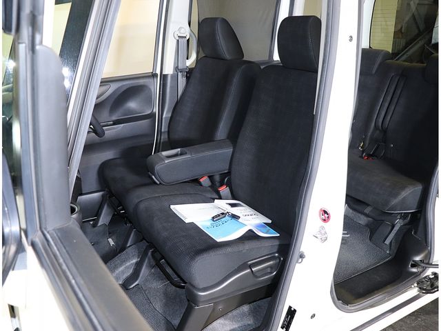 HONDA N BOX 2015 Image 31