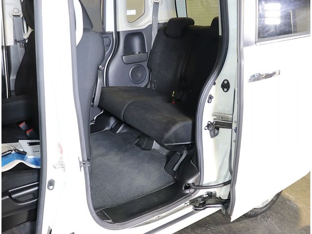 HONDA N BOX 2015 Image 31