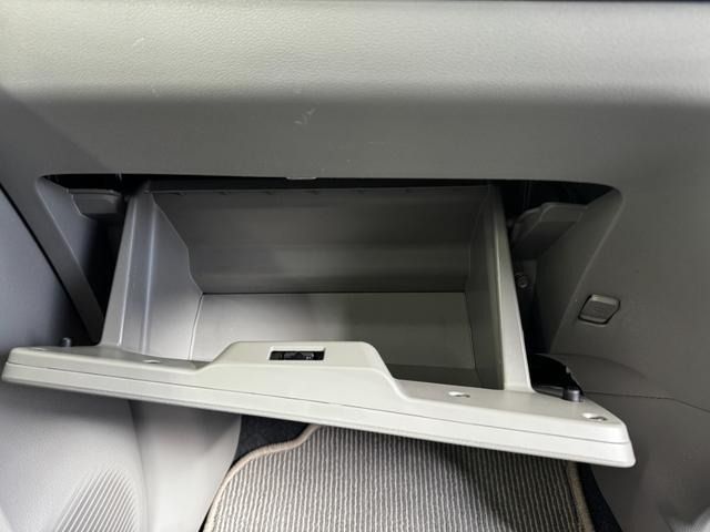 DAIHATSU MIRA E:S 2011 Image 31