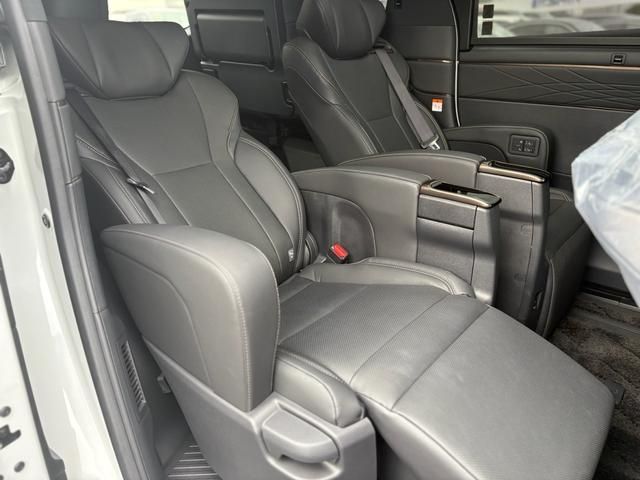 TOYOTA ALPHARD HYBRID 2024 Image 31