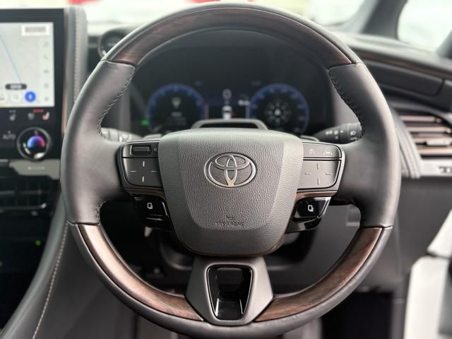 TOYOTA ALPHARD HYBRID 2024 Image 31