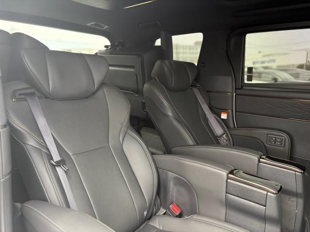 TOYOTA ALPHARD HYBRID 2024 Image 31