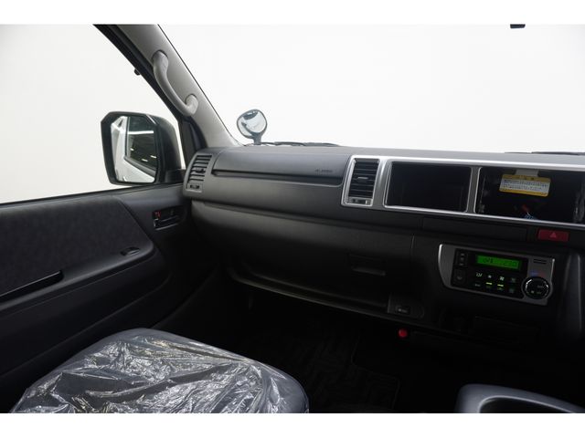 TOYOTA HIACE WAGON 4WD 2025 Image 31