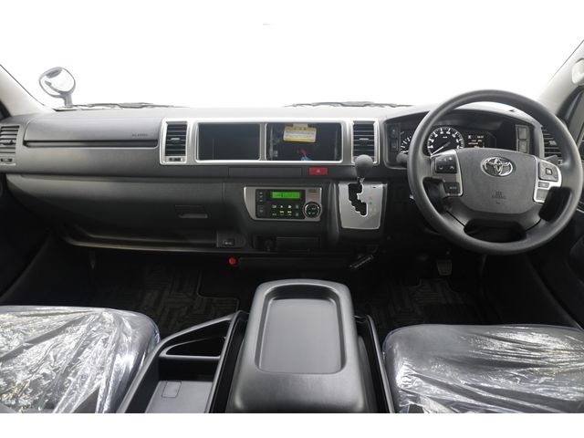 TOYOTA HIACE WAGON 4WD 2025 Image 31