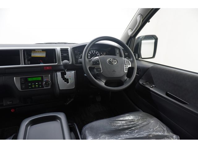TOYOTA HIACE WAGON 4WD 2025 Image 31