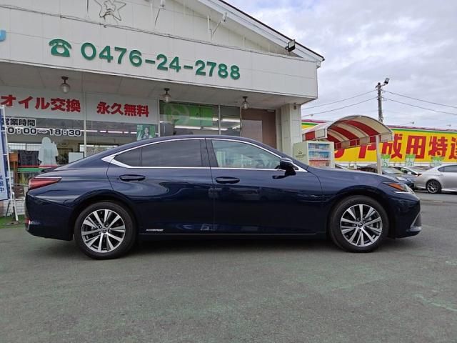 TOYOTA LEXUS ES300H 2021 Image 31