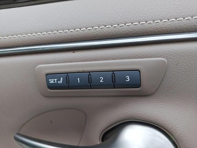 TOYOTA LEXUS ES300H 2021 Image 31