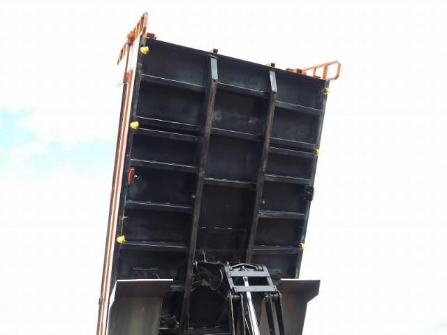 MITSUBISHI FUSOU SUPER GREAT 2014 Image 31