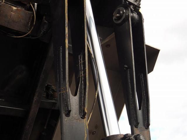 MITSUBISHI FUSOU SUPER GREAT 2014 Image 31