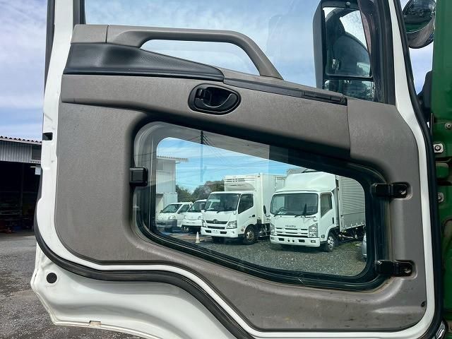 MITSUBISHI FUSOU SUPER GREAT 2015 Image 31