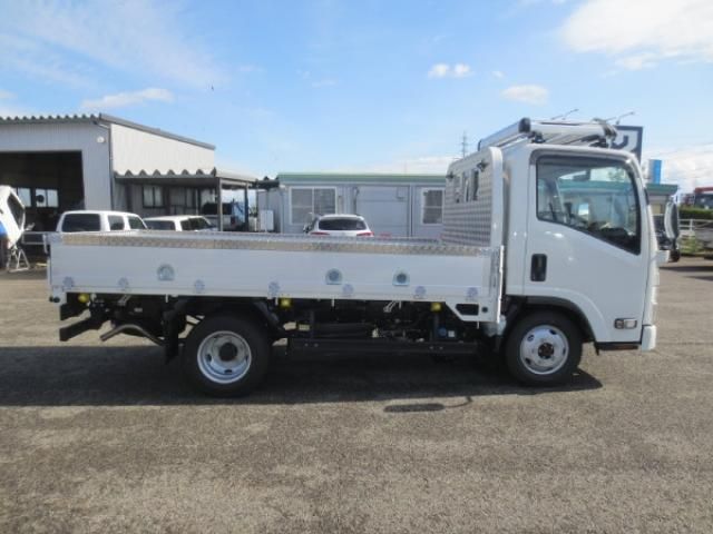 ISUZU ELF 2024 Image 31