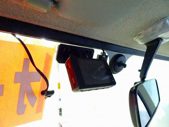 HINO DUTRO 2017 Image 31